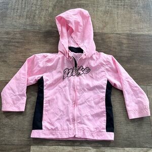 Nike baby girls light weight wind breaker coat with hood light pink and black